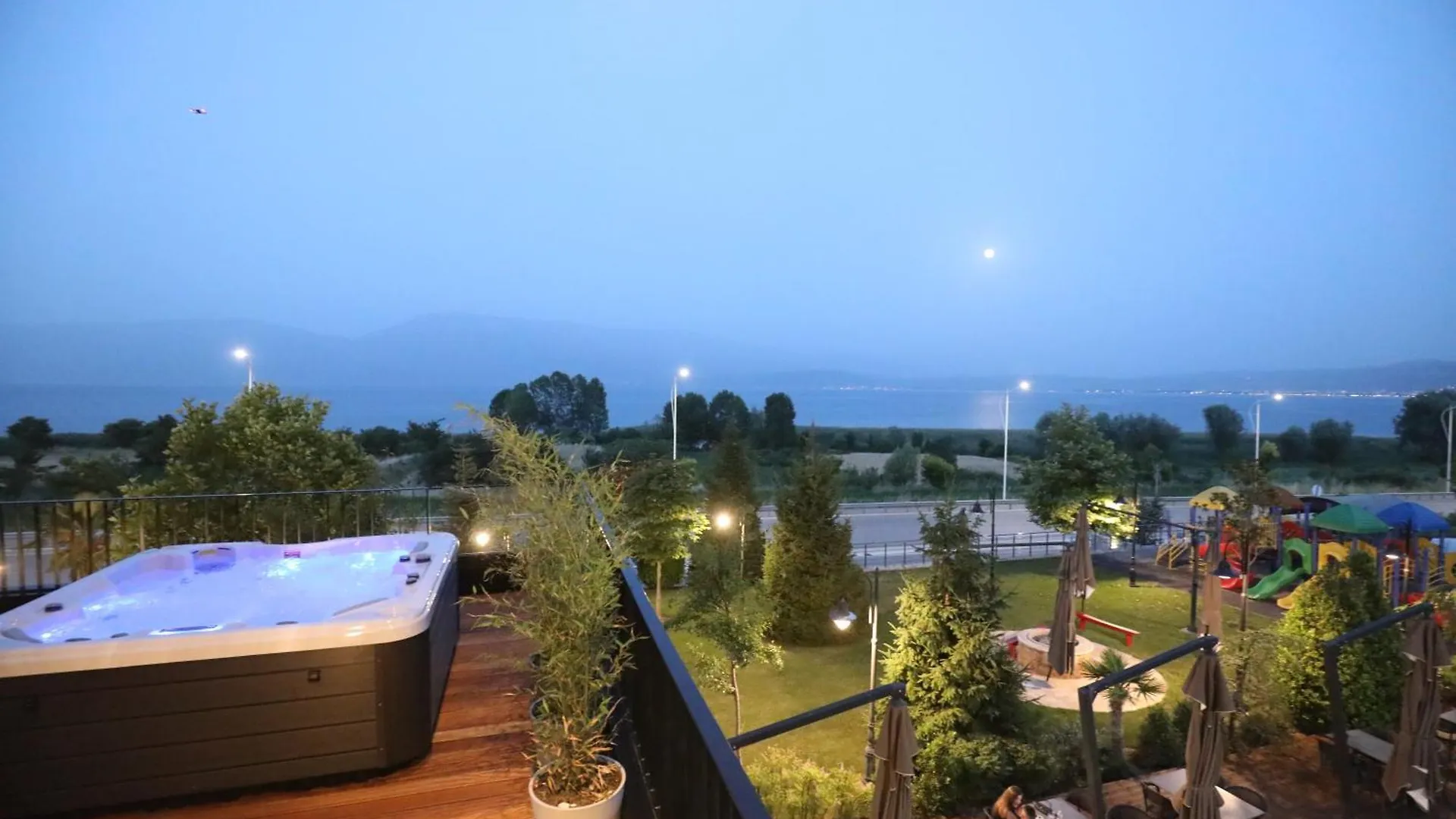 Toka Hotel Restaurant Udenisht