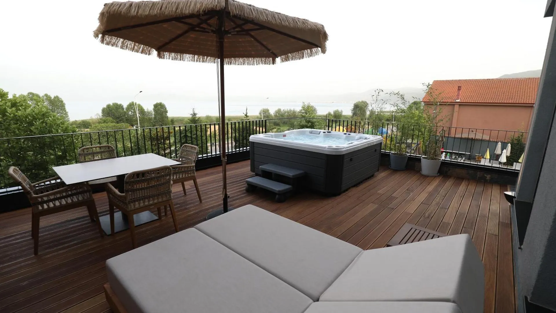 Toka Hotel Restaurant Udenisht 5*,  Albanie