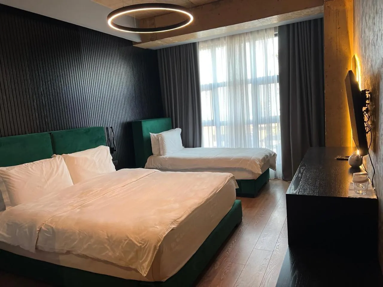 Toka Hotel Restaurant Udenisht Albánie