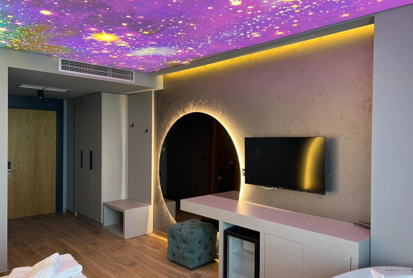 Toka Hotel Restaurant Udenisht