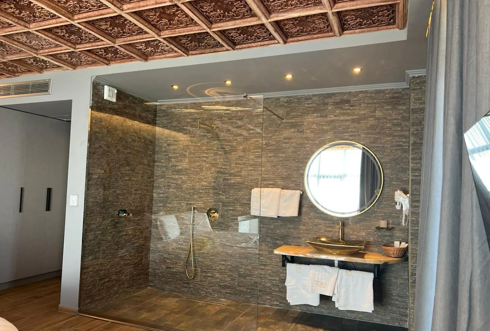 Toka Hotel Restaurant Udenisht