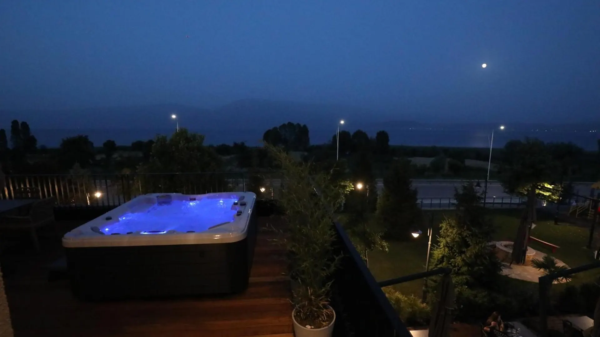 *****  Toka Hotel Restaurant Udenisht Albanie