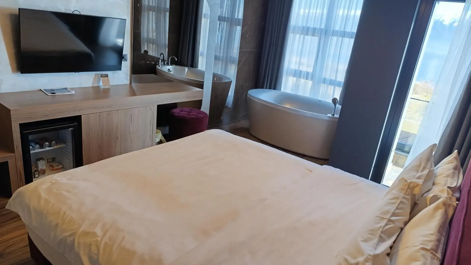 Toka Hotel Restaurant Udenisht 5*,  Albanie